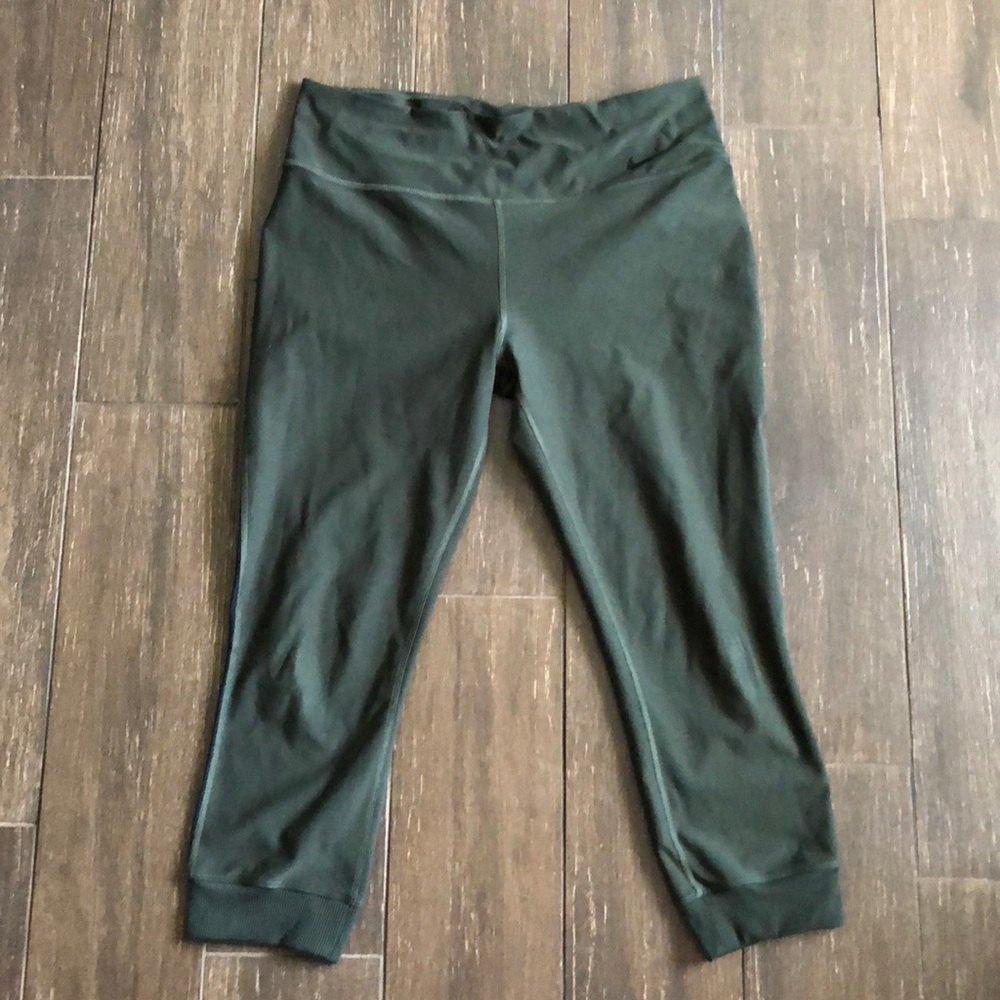 Nike Capris. Mesh on sides. Excellent condition!